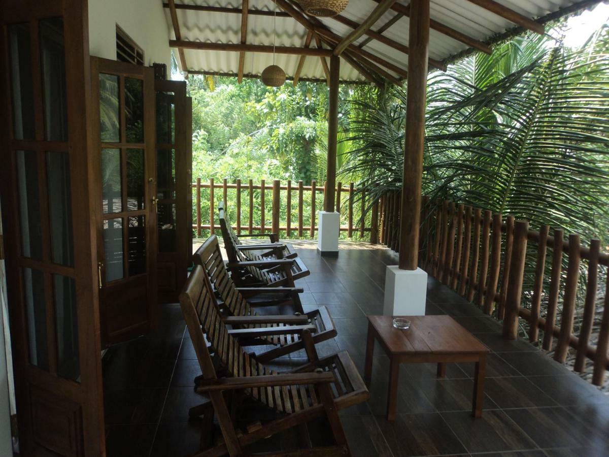 Baby Elephant Green House Udawalawe Exterior photo